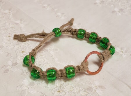 macrame slider glitter green