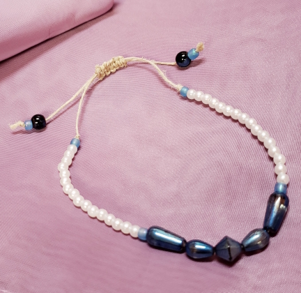 macrame slide navy pearl