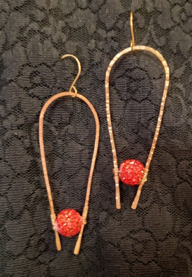copper horseshoe shape red glitter balls